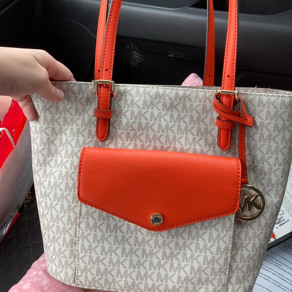 Michae Kors Purse - Picture 2 of 8